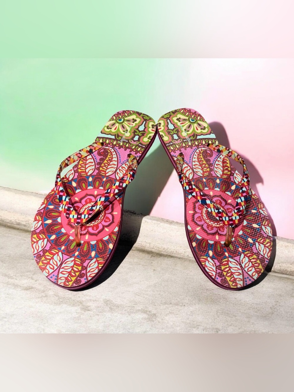 Vera Bradley Pink Multicolor Paisley Flip Flop Sandals